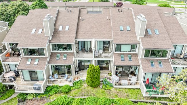 193 Wayne St, Condo with 3 bedrooms, 2 bathrooms and null parking in Saint Joseph MI | Image 5