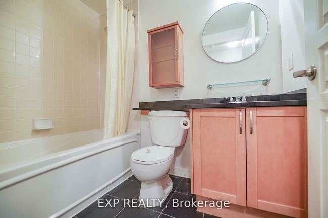 1108 - 438 Richmond St W, Condo with 0 bedrooms, 1 bathrooms and 1 parking in Toronto ON | Image 8
