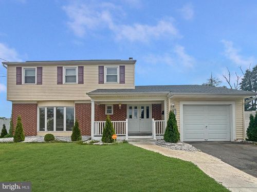 119 Colonial Rd, BEVERLY, NJ, 08010-1917 | Card Image