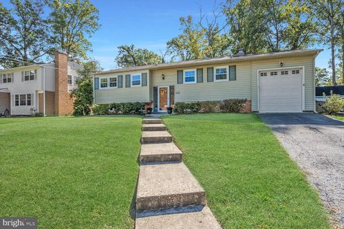 8323 Wagon Wheel Rd, ALEXANDRIA, VA, 22309-2143 | Card Image