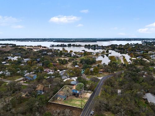 902 Prairie Creek Rd, Granite Shoals, TX, 78654-2334 | Card Image