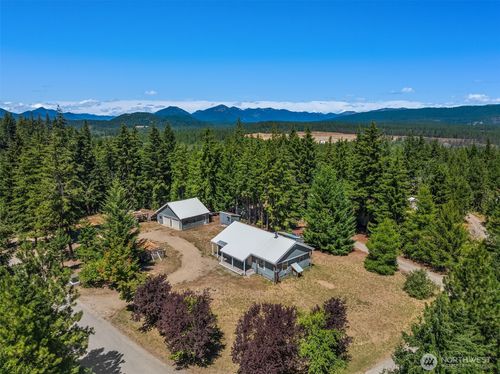 391 Canyon Heights Dr, Cle Elum, WA, 98922-8627 | Card Image