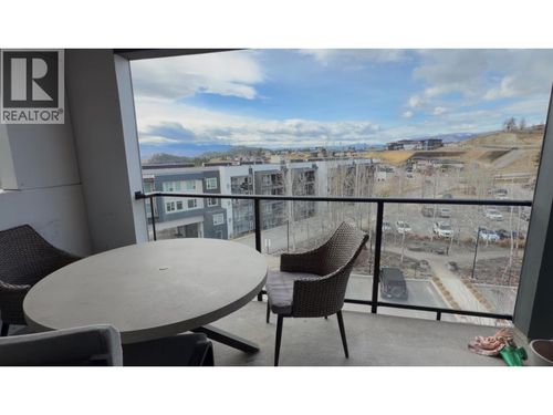 ph25-775 Academy Way, Kelowna, BC, V1V0A5 | Card Image