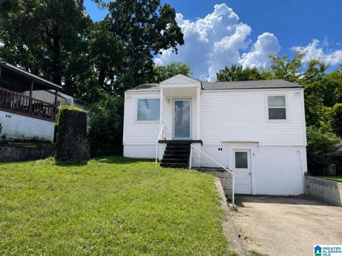 533 Seminole Cir, FAIRFIELD, AL, 35064-1121 | Card Image
