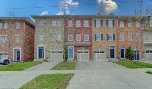 193 St Leger St, Kitchener, ON, N2H0B3 | Card Image