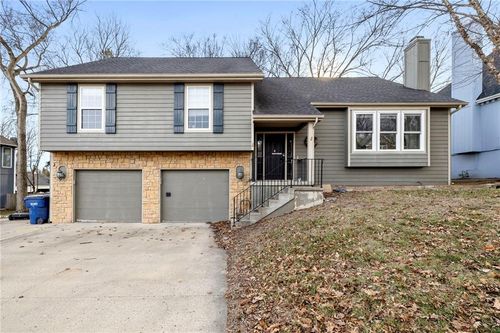 34601 W 86th St, De Soto, KS, 66018-9292 | Card Image