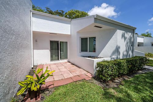 268 Sunshine Blvd, Royal Palm Beach, FL, 33411-1218 | Card Image