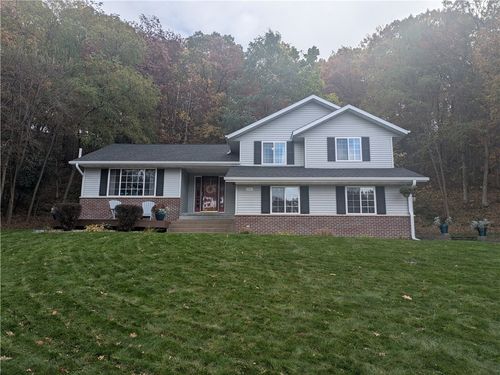 3521 Leslie Ln, Eau Claire, WI, 54703-1308 | Card Image