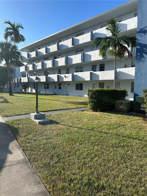 h401-1101 Ne 191st St, Miami, FL, 33179-4093 | Card Image