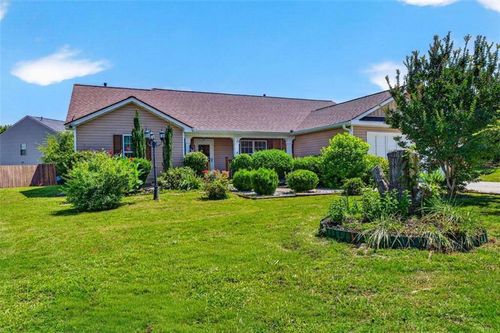1312 Dianne Way, Winder, GA, 30680-5621 | Card Image