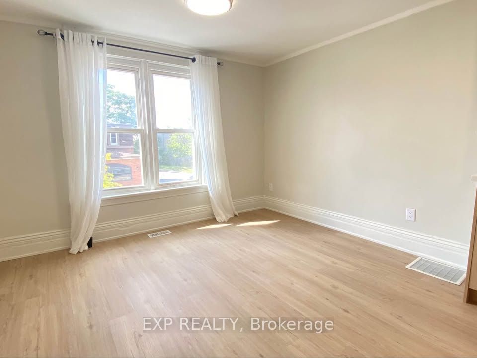 Commercial Sale in Thorold 3