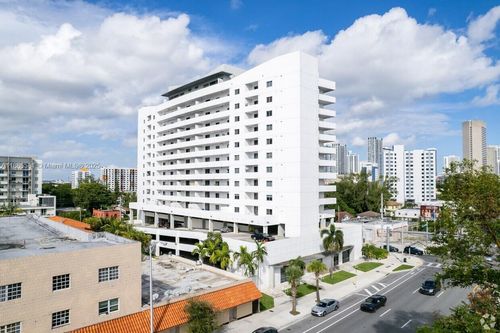 ph-9-36 Nw 6th Ave, Miami, FL, 33128-1549 | Card Image