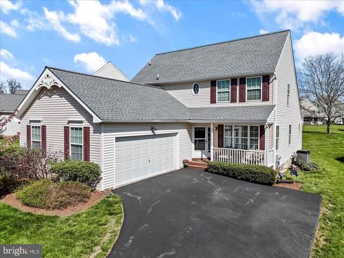 735 W Glenview Dr, WEST GROVE, PA, 19390-2108 | Card Image