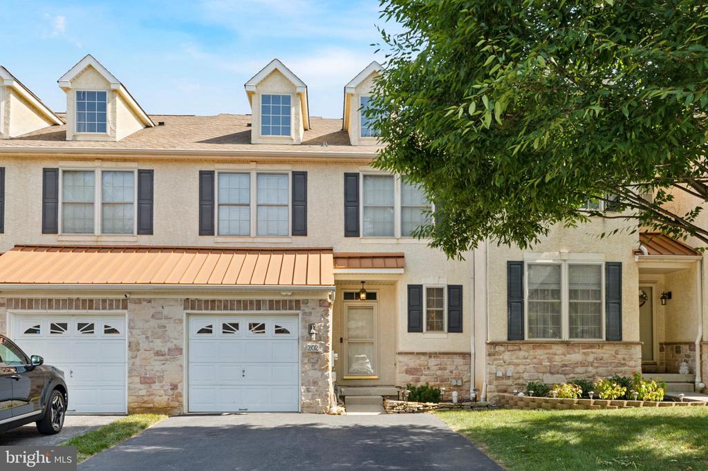 Wyndham Ln, Conshohocken, PA 19428