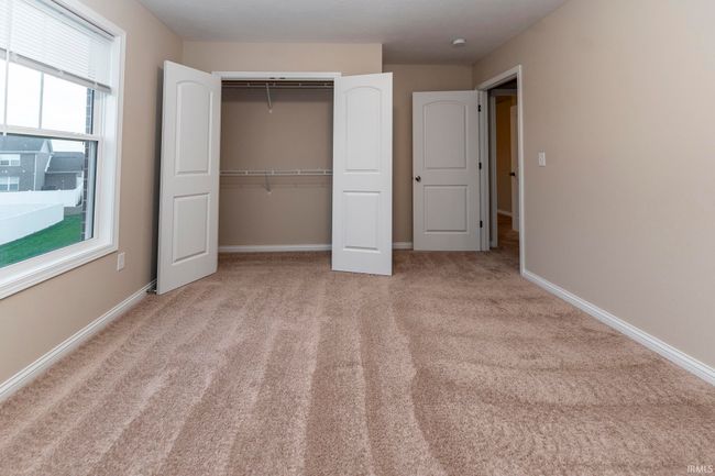 5621 Camden Dr, House other with 4 bedrooms, 3 bathrooms and null parking in Newburgh IN | Image 22
