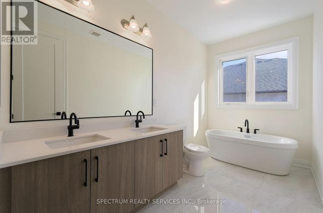 199 Grand Trunk Avenue, Townhouse with 3 bedrooms, 3 bathrooms and 2 parking in Vaughan (Patterson) ON | Image 24