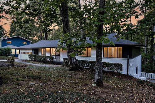 2636 Whiteleigh Ct Ne, Atlanta, GA, 30345-1437 | Card Image