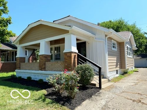 819 Chester Ave, Indianapolis, IN, 46201-2626 | Card Image