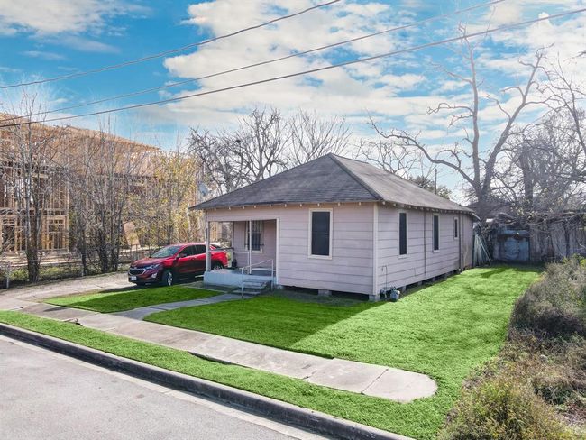 Additional Triplex for sale on the same street at 3230 Bremond. | Image 5