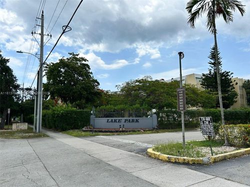 apt-304-922 Ne 199th St, Miami, FL, 33179-3087 | Card Image