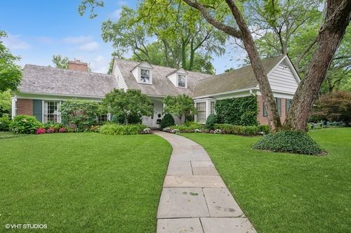 92 Indian Hill Rd, Winnetka, IL, 60093-3934 | Card Image
