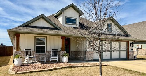 916 Rodgers Ave, Godley, TX, 76044-3464 | Card Image