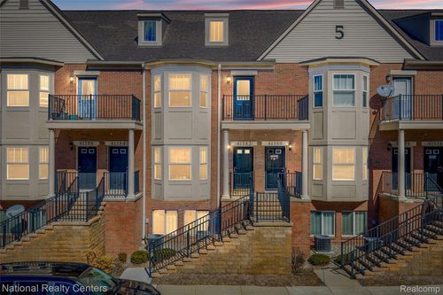 68-41582 Hamlet Ln, Novi, MI, 48375-1859 | Card Image