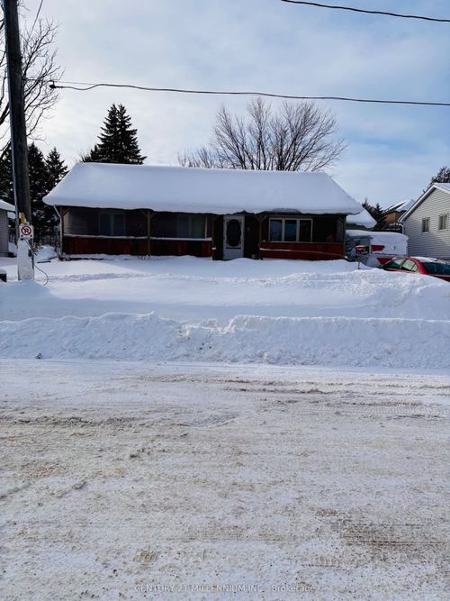 98 Leeson Street S, East Luther Grand Valley, ON, L0N1G0 | Card Image