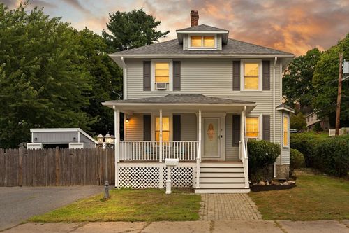 8 Palmer Ave, Saugus, MA, 01906-3818 | Card Image