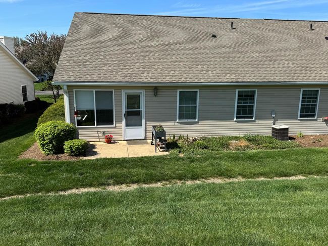 81 Fairway Dr, Condo with 2 bedrooms, 2 bathrooms and null parking in Mount Vernon OH | Image 4