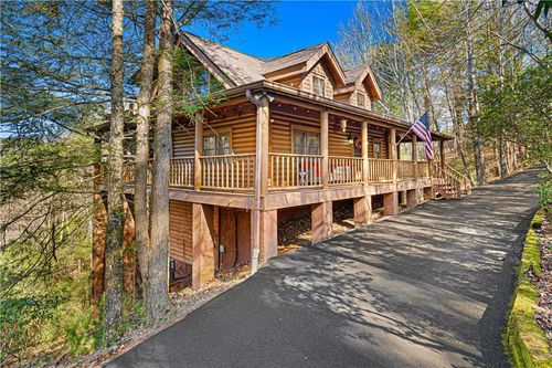 451 Pinecrest Rd, Sautee Nacoochee, GA, 30571-5101 | Card Image