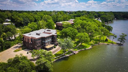 3d-855 E Lake Shore Dr, Decatur, IL, 62521-3365 | Card Image