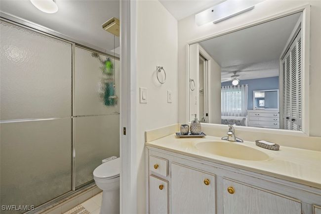 E210 - 1055 Forest Lakes Dr, Condo with 2 bedrooms, 2 bathrooms and null parking in NAPLES FL | Image 16