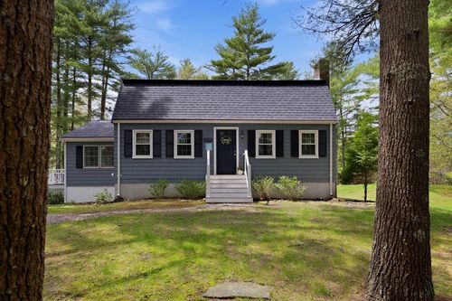 117 Pelham St, Pembroke, MA, 02359-3741 | Card Image