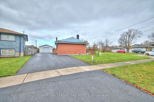 7405 Susan Cres, House other with 4 bedrooms, 2 bathrooms and 4 parking in Niagara Falls ON | Image 6