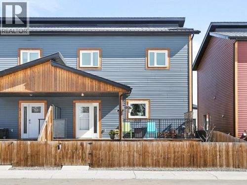 75 Sybil Cir, Whitehorse, YT, Y1A0R7 | Card Image