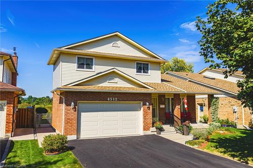 4512 Green Meadow Blvd, Beamsville, ON, L3J0A8 | Card Image