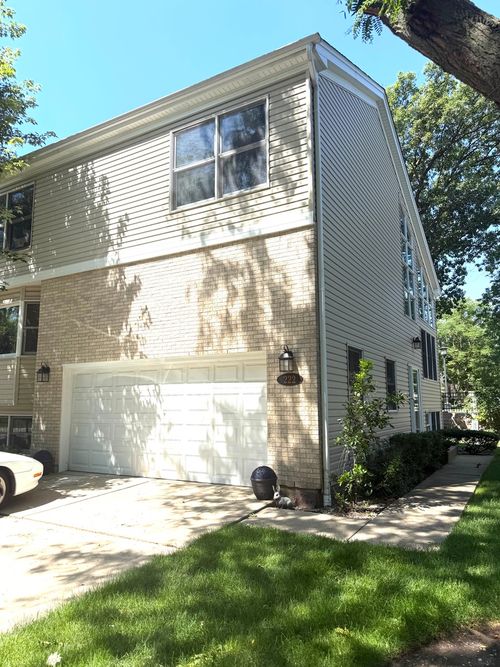 222 Thomas Drive, Wood Dale, IL, 60191 | Card Image