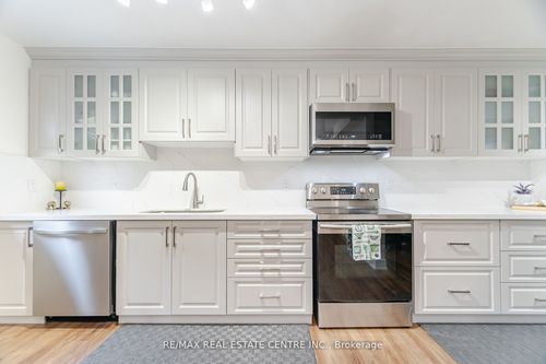34-30 Heslop Rd, Milton, ON, L9T1B3 | Card Image