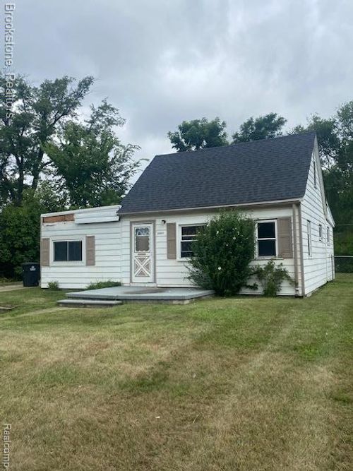 35052 Cherry Hill Rd, Westland, MI, 48185-4309 | Card Image