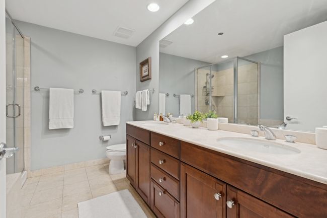 APT-807 - 530 N Lake Shore Dr, Condo with 2 bedrooms, 2 bathrooms and 1 parking in CHICAGO IL | Image 12