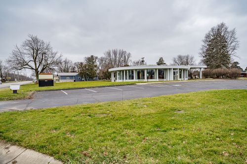 200 S Main St, Leesburg, IN, 46538-7712 | Card Image