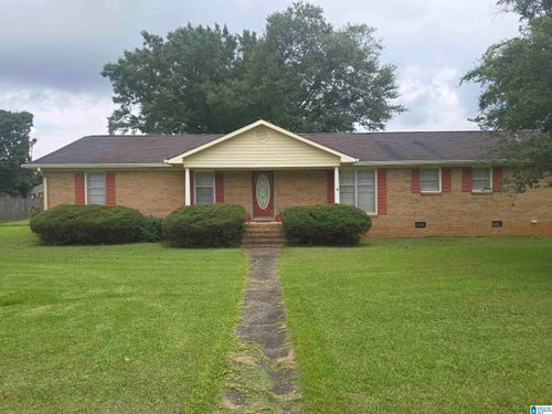 802 Sedgefield Ln, SYLACAUGA, AL, 35150-4526 | Card Image