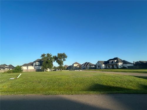 144 Wood Duck Dr, Belle Chasse, LA, 70037-2252 | Card Image