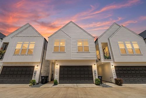 5708 White Magnolia St, Houston, TX, 77091-1635 | Card Image