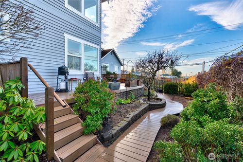 1418 6th St, Anacortes, WA, 98221-1726 | Card Image