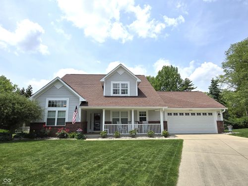 2303 Eagle Brook Dr, Shelbyville, IN, 46176-9325 | Card Image