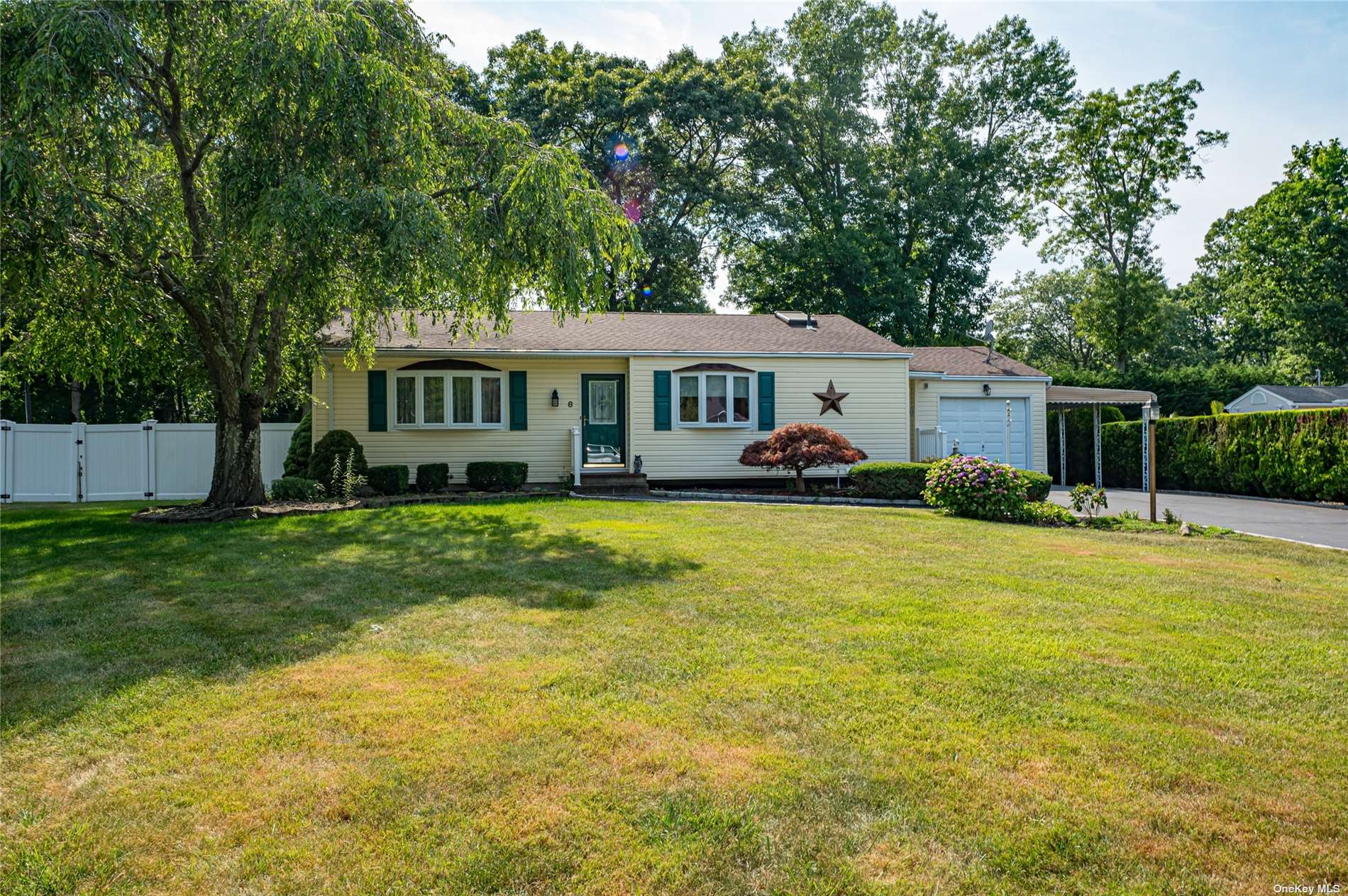 Wexford Ct, Saint James, NY 11780