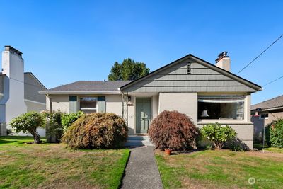 3811 29th Avenue W, House other with 3 bedrooms, 1 bathrooms and 1 parking in Seattle WA | Image 1