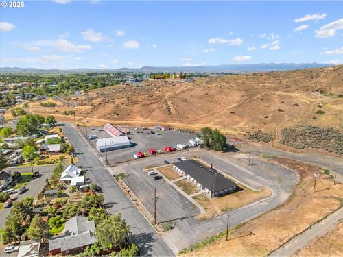 1050 S Bridge St, Baker City, OR, 97814-4504 | Card Image